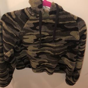 Cropped hooded sweatshirt